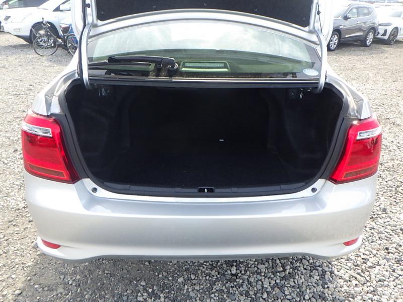 Toyota Corolla Axio Ex-Pkg / Silver / 2020