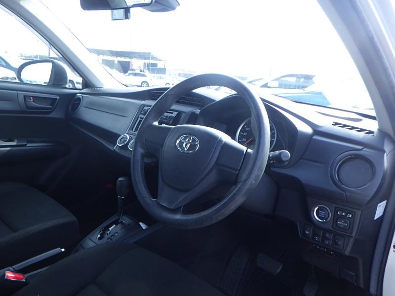 Toyota Corolla Axio Ex-Pkg / Silver / 2020