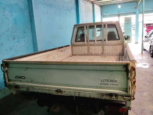 Toyota Liteace Dump Truck 2002 (750 Kg)