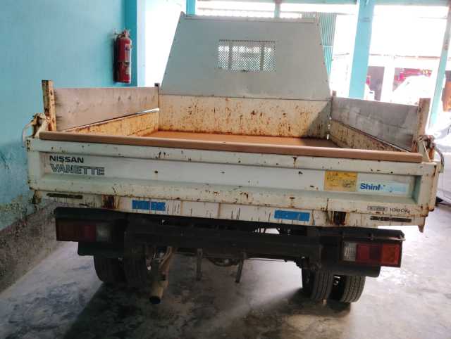 Nissan Vanette Dump Truck 2013 (1 Ton)