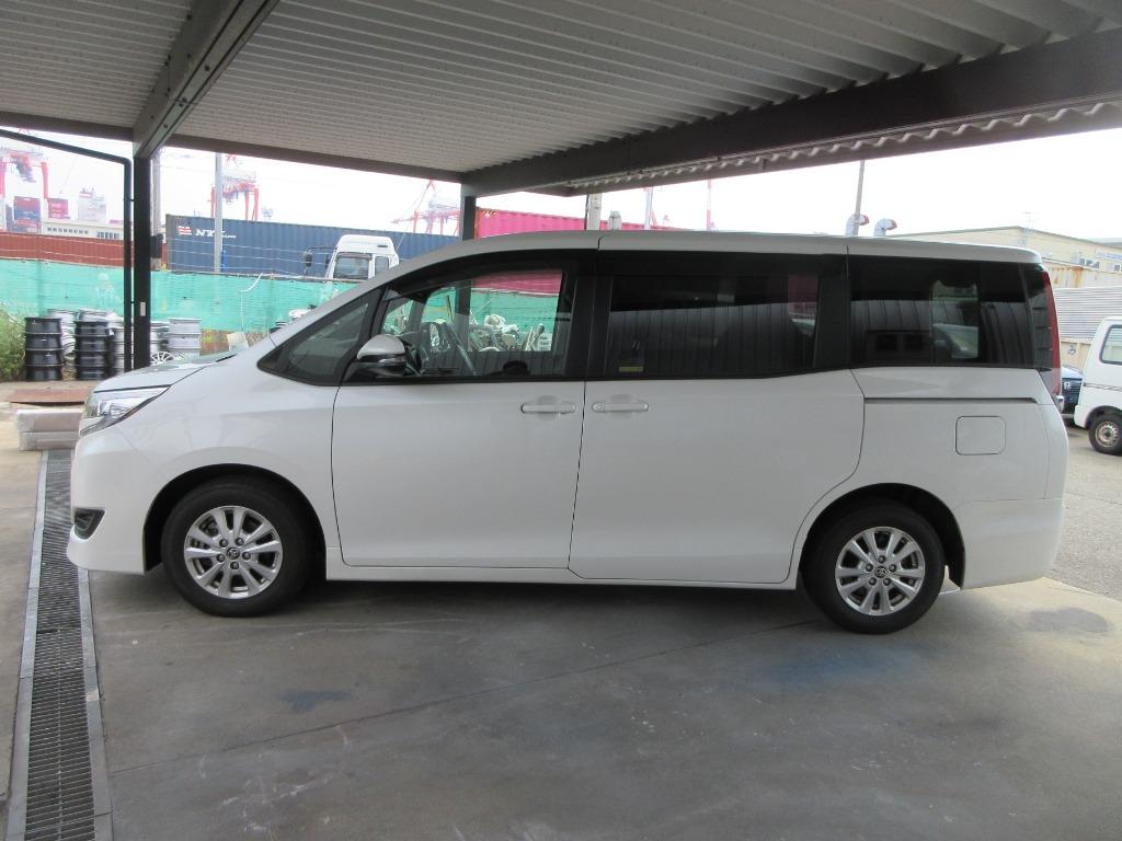 2021 Toyota Noah Hybrid X Pkg