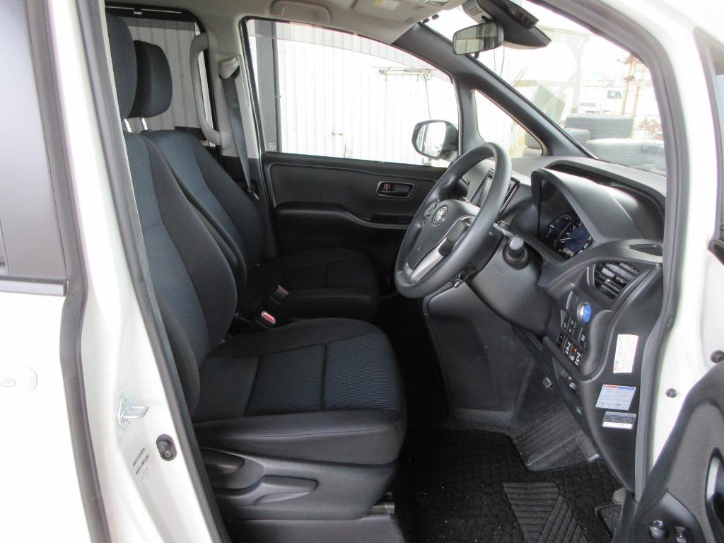 2021 Toyota Noah Hybrid X Pkg