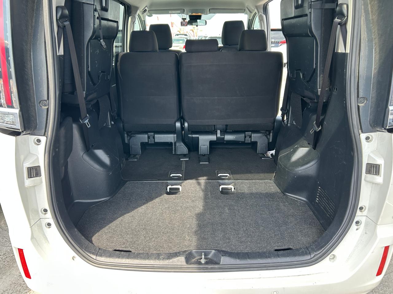 TOYOTA NOAH G LED PACKAGE