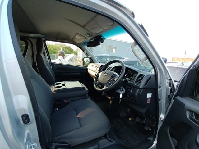 TOYOTA HIACE GL NEW VERSION
