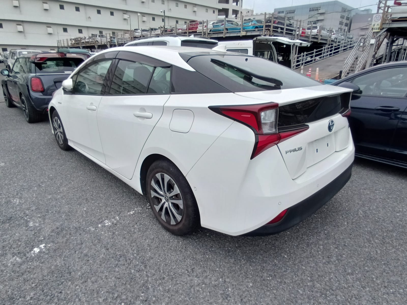 TOYOTA PRIUS HYBRID  A PREMIUM