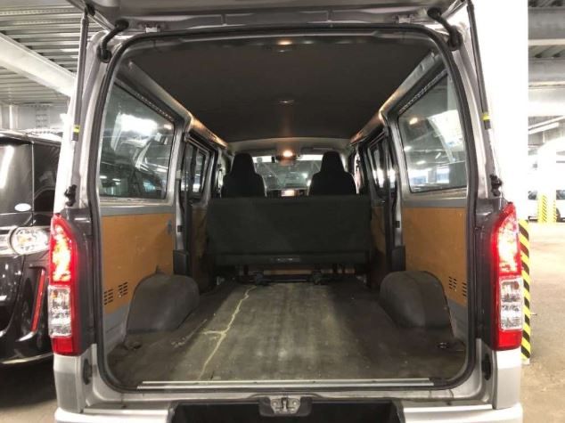 TOYOTA HIACE GL HID-LTD PACKAGE