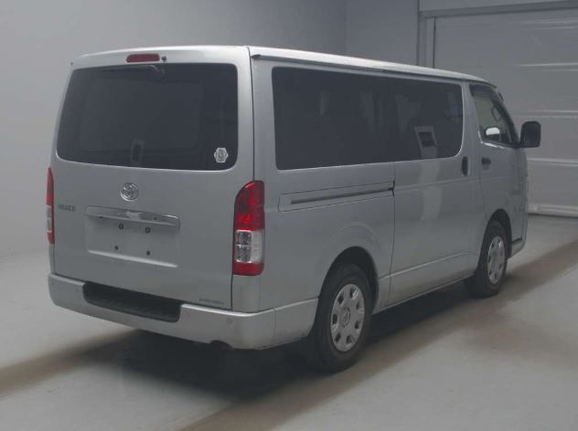 TOYOTA HIACE GL HID-LTD PACKAGE