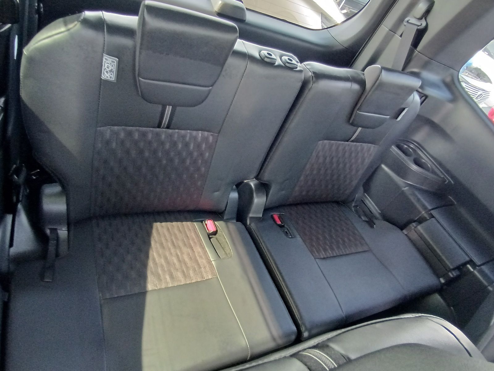 Toyota Noah Hybrid S-Z Package