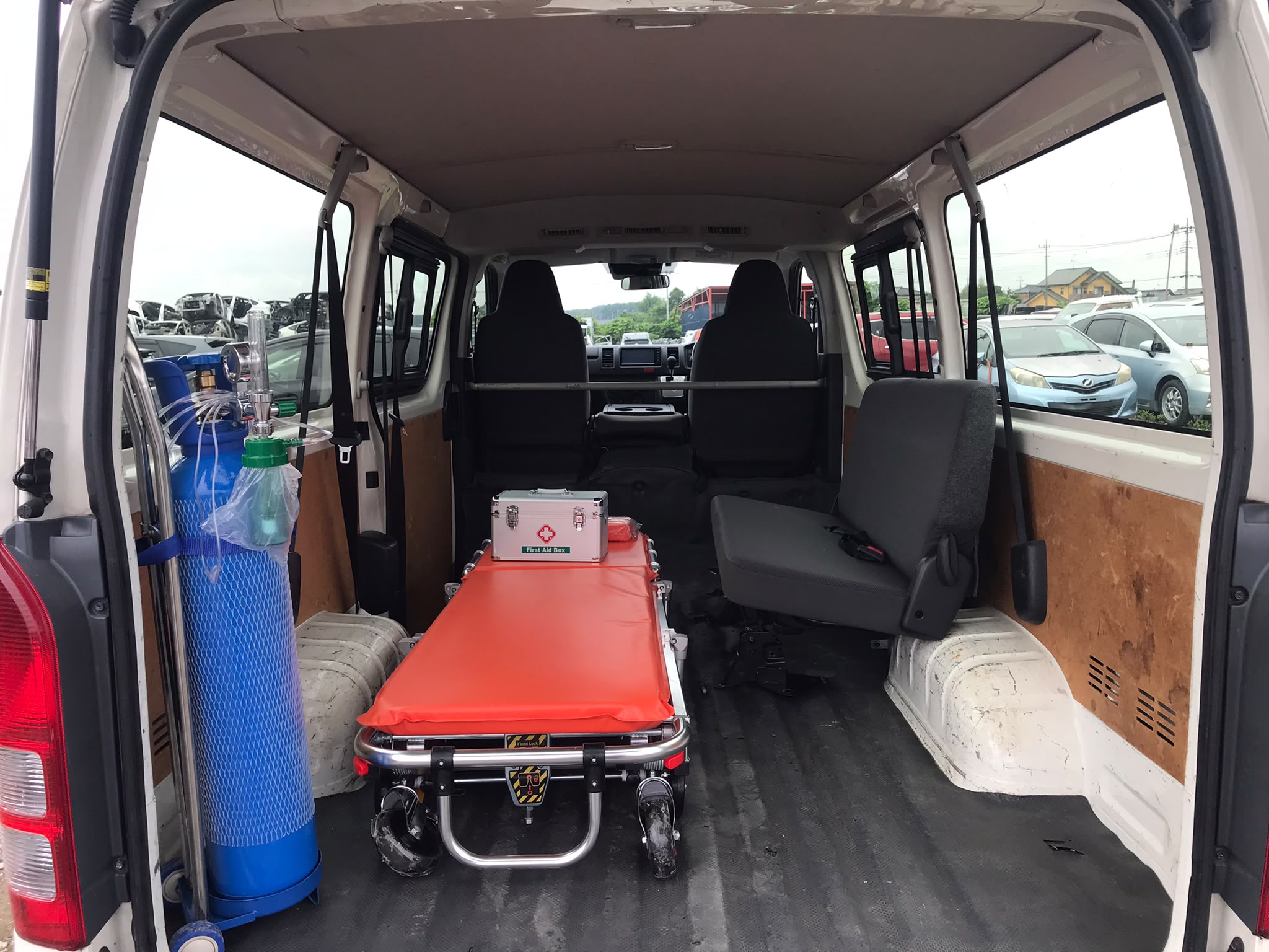 TOYOTA HIACE AMBULANCE GL PACKAGE
