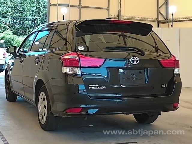 Toyota Corolla Fielder Hybrid Ex Package